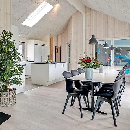 Holiday home 18 Person In