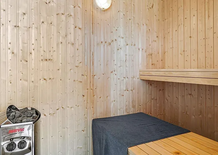 18 Person In Ferienhaus Grenå